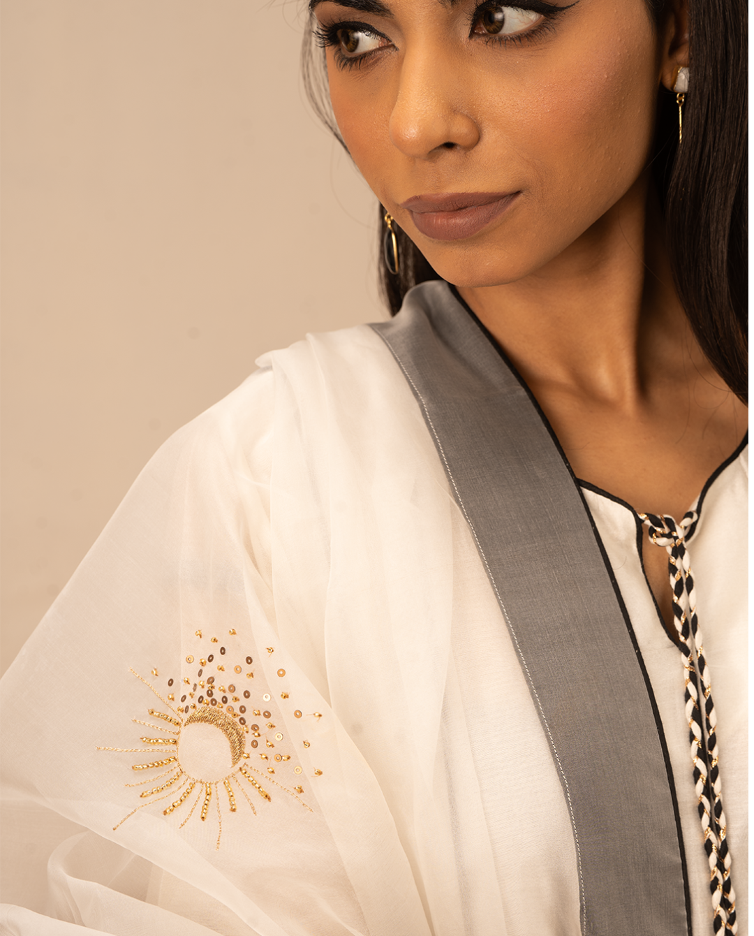 Aven Dupatta