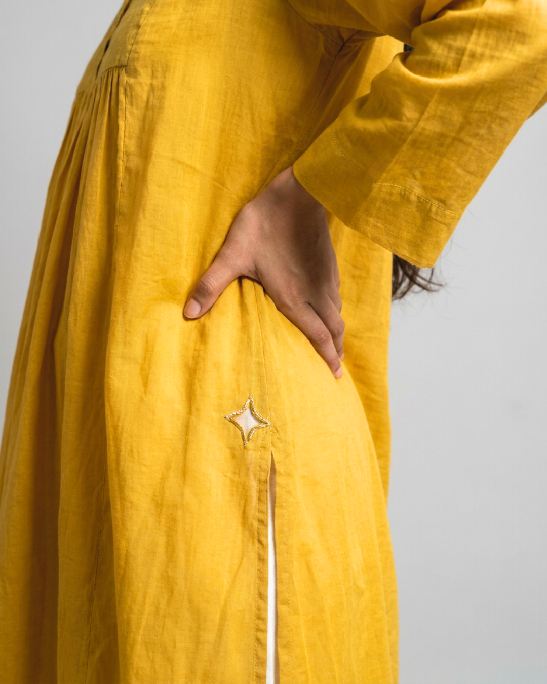 Dhoop Mul Kurta Set - Mustard & White